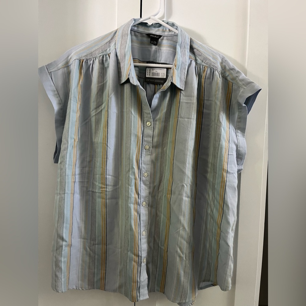 NWT Eddie Bauer casual button up